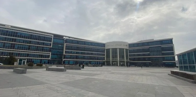 Sevgilisini döverek telefonunu alan şahsa 2,5 yıl hapis