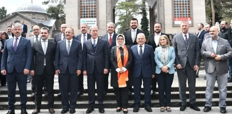 BAKAN AKAR, ÖZHASEKİ VE BÜYÜKKILIÇ’TAN KARTAL ŞEHİTLİĞİ'NE ZİYARET