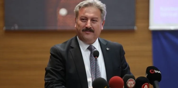 MELİKGAZİ’DE DEPREM KONULU SEMİNERLERİN İLKİ GERÇEKLEŞTİRİLDİ