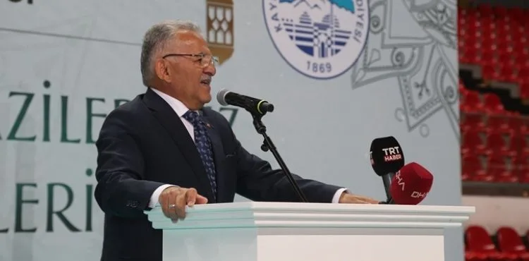 BÜYÜKŞEHİR VE VALİLİK’TEN ŞEHİT AİLELERİ, GAZİLER VE DEPREMZEDE AİLELER ONURUNA İFTAR