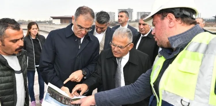 BÜYÜKKILIÇ: “TÜRKİYE’NİN EN BÜYÜK VE EN YEŞİL MİLLET BAHÇESİ GÜN SAYIYOR”
