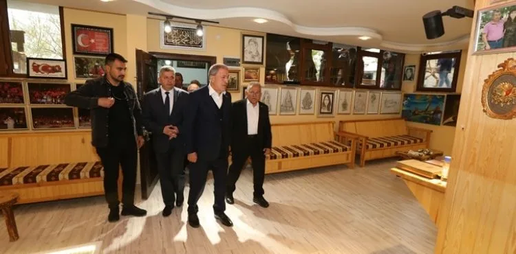BAKAN AKAR VE BAŞKAN BÜYÜKKILIÇ’TAN 15 TEMMUZ ŞEHİDİNİN AİLESİNE ZİYARET