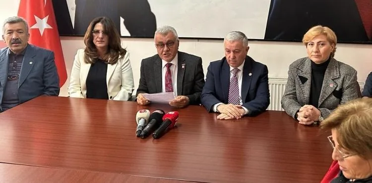 Türkiye sabırsızlıkla AKP Karanlığından kurtulacağımız 14 Mayıs’ı bekliyor.