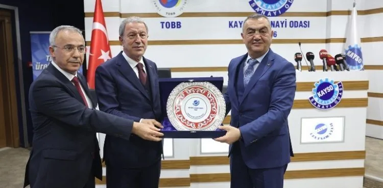 Bakan Akar, “Cumhurbaşkanımızın savunma sanayiine olan ısrarı bütün sistemi hareketlendirdi”