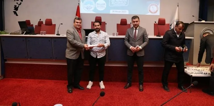BÜYÜKŞEHİR’İN TÜRKİYE’DE BİR İLK OLAN ECZACI ASİSTANLIĞI KURSU TAMAMLANDI