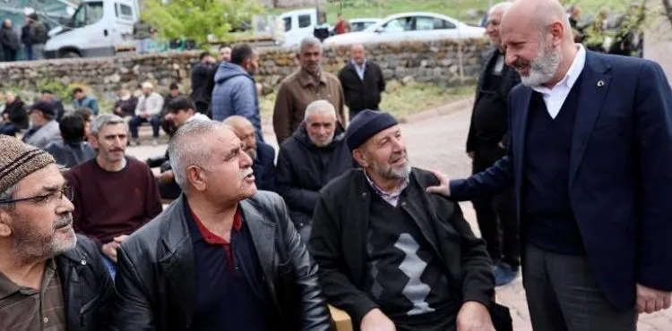 BAŞKAN ÇOLAKBAYRAKDAR, ŞÜKÜR SOFRASINDA VATANDAŞLARLA BİRLİKTE