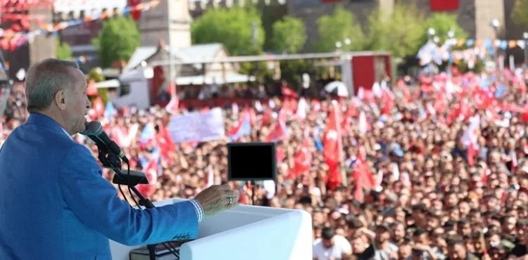 CUMHURBAŞKANI ERDOĞAN’DAN BÜYÜK MİTİNGDE BAŞKAN BÜYÜKKILIÇ’A TEŞEKKÜR