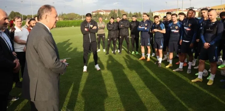 Özhaseki, Kayserispor tesislerini ziyaret etti