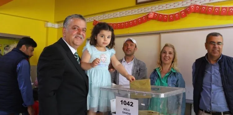 Milletvekili Adayı İncetoprak, oyunu kullandı
