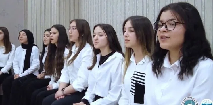 BÜYÜKŞEHİR KAYMEK GENÇLİK KOROSU'NDAN ANNELER GÜNÜ SÜRPRİZİ