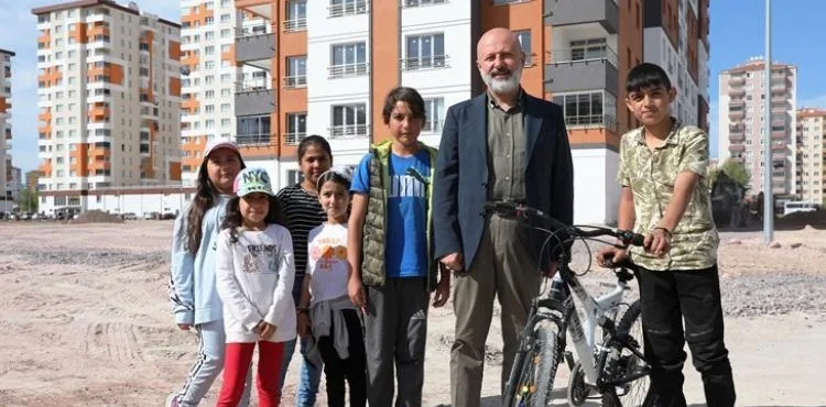 BAŞKAN ÇOLAKBAYRAKDAR; “KENTSEL DÖNÜŞÜMÜ, SOSYAL ODAKLI YAPIYORUZ”
