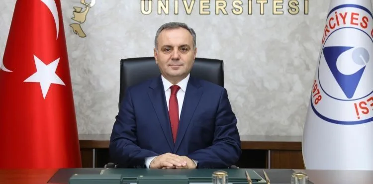 Erciyes Üniversitesi (ERÜ) Rektörü Prof. Dr. Fatih Altun, 19 Mayıs Atatürk'ü Anma, Gençlik ve Spor Bayramı’nın 104. Yıldönümü dolayısıyla mesaj yayımladı.