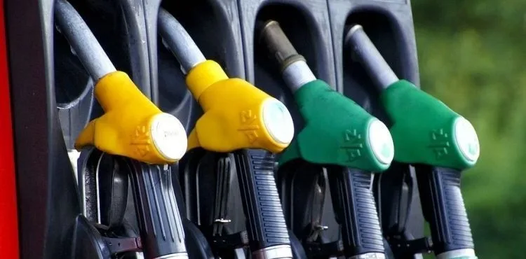 Benzine 77 kuruşluk zam beklentisi