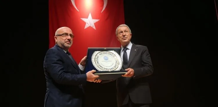 Bakan Akar: “TSK'nın şu an oradan (Suriye) çekilmesi felaket olur