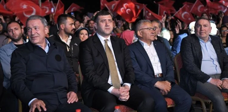 CUMHUR İTTİFAKI’NI BULUŞTURAN KONSERE YOĞUN İLGİ