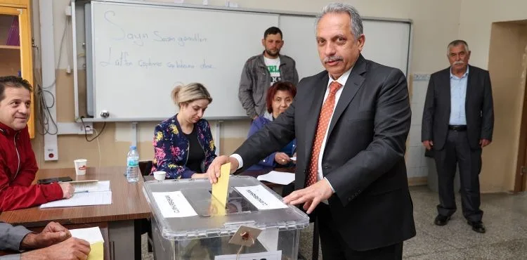 "YÜZYILIN EN ÖNEMLİ SEÇİMİ"