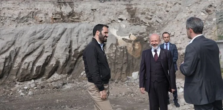 BAŞKAN ÇOLAKBAYRAKDAR; “ERKİLET BULVARI VE YEŞİL MAHALLE, YENİ YÜZE KAVUŞUYOR”