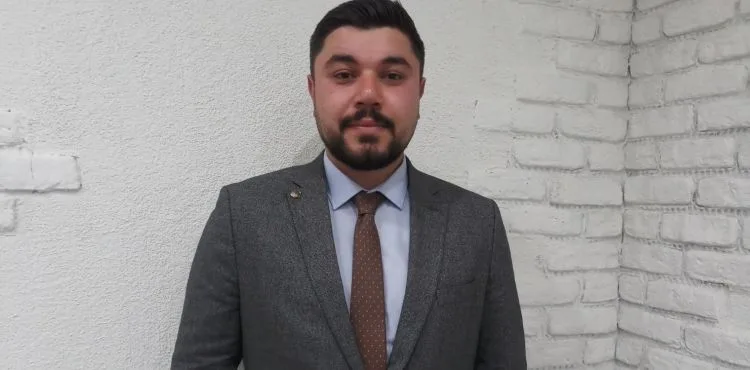 Alkol masasında dans eden küçük kızın ailesinin avukatından açıklama
