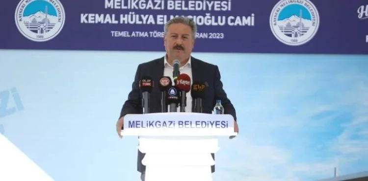 Melikgazi'de bir hizmet daha hayata geçiyor! KEMAL-HÜLYA ELMACIOĞLU CAMİ'NİN TEMELİ ATILDI