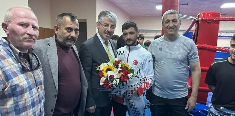 AK PARTİ MİLLETVEKİLİ ÇOPUROĞLU’DAN ŞAMPİYONLARA ZİYARET
