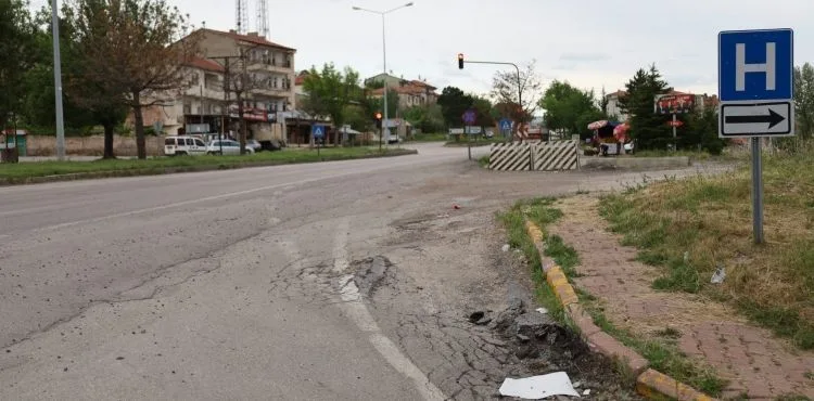 PINARBAŞI'NDA KARAYOLLARI REZALETİ BÖLGE HALKI KARAYOLLARI SANKİ PINARBAŞINI CEZALANDIRIYOR