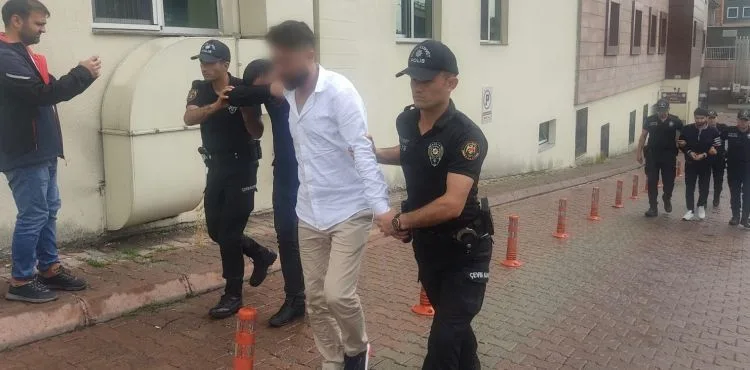 Uyuşturucu madde operasyonunda gözaltına alınan 3 kişi tutuklandı
