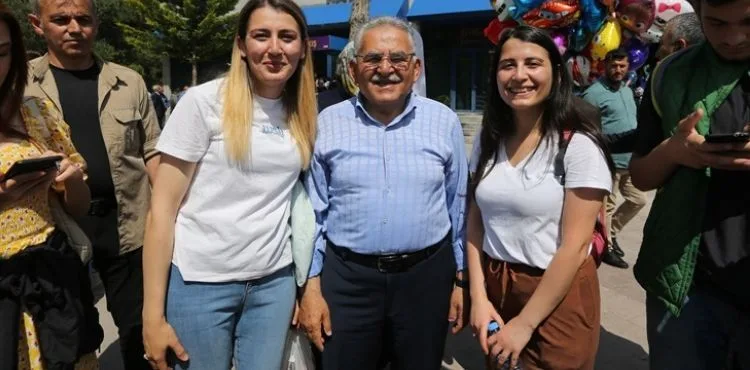 BÜYÜKŞEHİR VE VALİLİK İŞ BİRLİĞİNDE KAYSERİ KADIN KOOPERATİFLERİ FUARI’NA MUHTEŞEM AÇILIŞ
