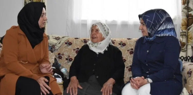 BAŞKANIN EŞİ FATMA ÇOLAKBAYRAKDAR, ‘GÖNÜL KAZAN’I İLE GÖNÜLLERİ KAZANMAYA DEVAM EDİYOR