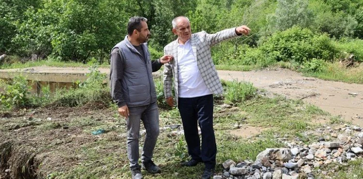 YAHYALI’DA SEL VE TAŞKINLARI ÇÖZMEK İÇİN ÇALIŞMALAR BAŞLIYOR