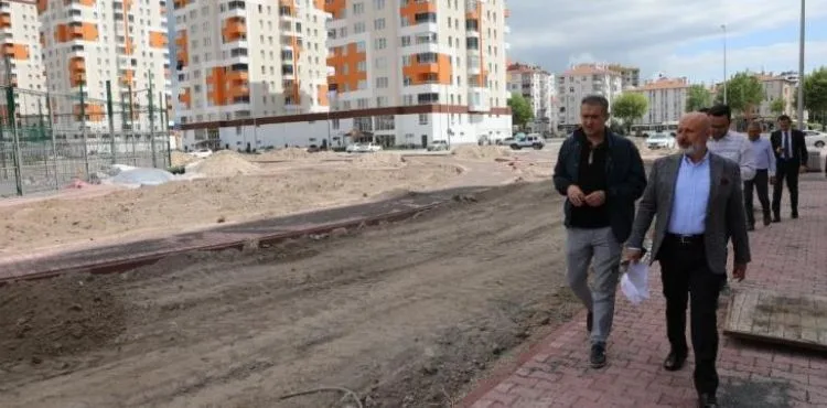 BAŞKAN ÇOLAKBAYRAKDAR; “DÖNÜŞÜMLE SOSYAL ODAKLI ÖRNEK BİR MAHALLE İNŞA EDİYORUZ”