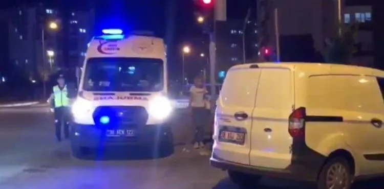Motosiklet sürücüsü hafif yaralandı
