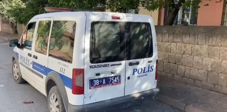 Yerde bulduğu mermi ile oynarken bacağından yaralandı