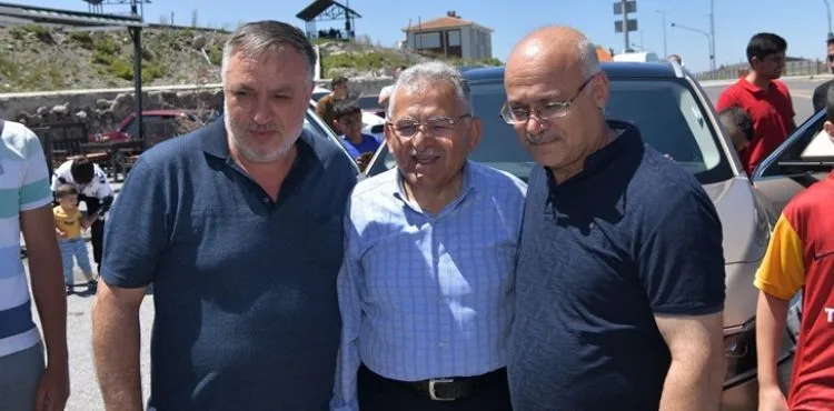 BAŞKAN BÜYÜKKILIÇ’TAN ERCİYES ESNAFINA ZİYARET