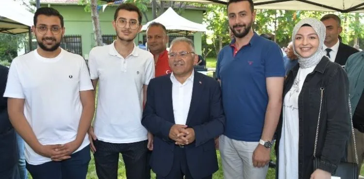BAŞKAN BÜYÜKKILIÇ, BAYRAMLAŞMA PROGRAMLARINA KATILDI