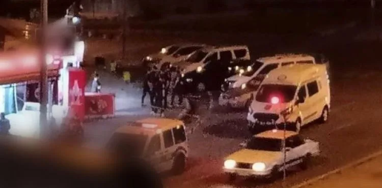 Esnafların bıçaklı kavgası: 1 yaralı