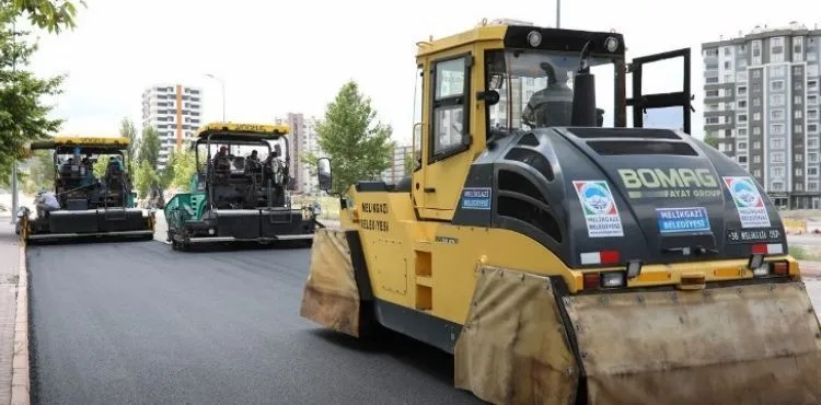 BELSİN’DE 4 KİLOMETRELİK YOLDA ASFALTLAMA YAPILDI