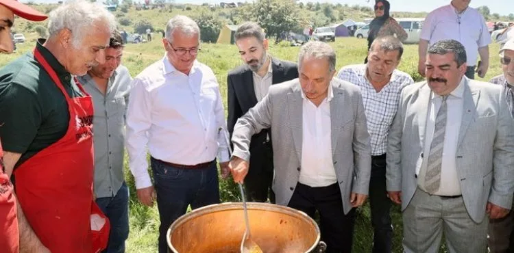 ÇATAKDERE VE BAŞAKPINAR’DA HEM BAYRAMLAŞMA HEM ŞENLİK