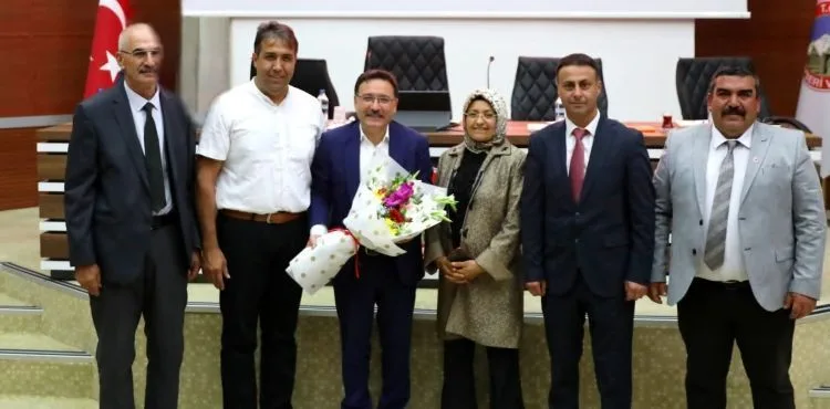Vali Çiçek, muhtarlarla bir araya geldi