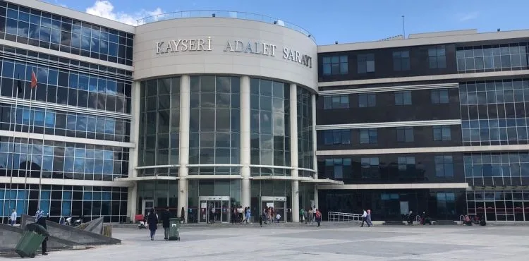 Yengesini baltayla öldüren 77 yaşındaki şahıs savunma yapmadı