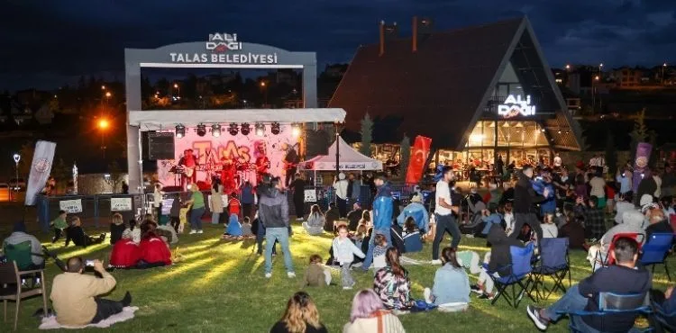 TALAS’IN YAZ AKŞAMLARI ÇOK RENKLİ GEÇECEK