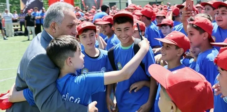 TALAS’TA YAZ SPOR KURSLARINA COŞKULU AÇILIŞ