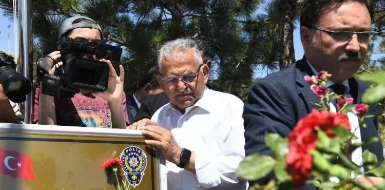 VALİ ÇİÇEK VE BAŞKAN BÜYÜKKILIÇ’TAN 15 TEMMUZ ŞEHİDİ DOĞANAY’A ZİYARET