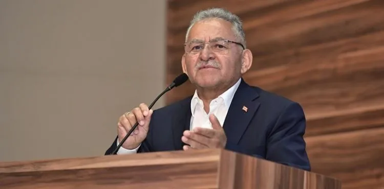 BAŞKAN BÜYÜKKILIÇ, NNYÜ SAĞLIK BİLİMLERİ FAKÜLTESİ MEZUNİYET TÖRENİNE KATILDI