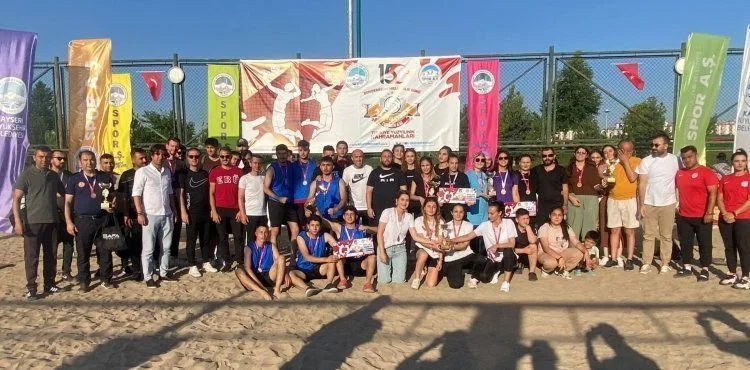 15 Temmuz Plaj Voleybolu Turnuvası yapıldı