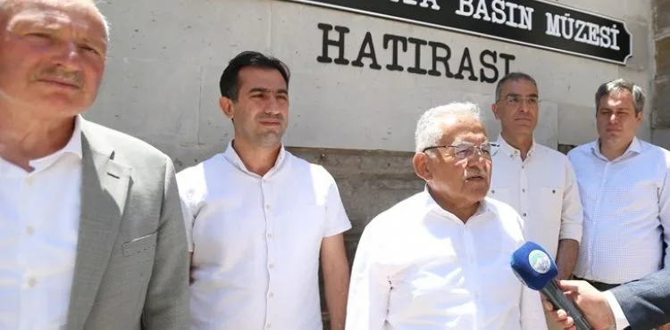 BAŞKAN BÜYÜKKILIÇ, 113 YILLIK KAYSERİ BASIN TARİHİNE IŞIK TUTACAK MÜZEYİ İNCELEDİ