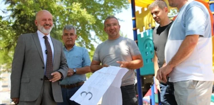 BAŞKAN ÇOLAKBAYRAKDAR; “ÇOCUKLAR, YENİLENEN PARKLARDA DAHA MUTLU”
