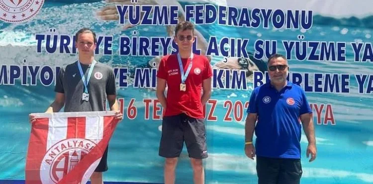 Kayserili yüzücüler Açık Su Yarışları'ndan 3 altın 1 bronz madalya kazandı
