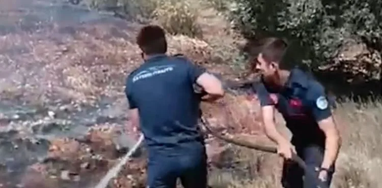 BÜYÜKŞEHİR İTFAİYESİ, ORMAN YANGINLARINI SÖNDÜRMEK İÇİN CANLA BAŞLA GÖREV YAPTI