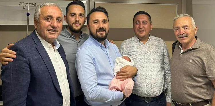 Başkan Demirezen’e çifte mutluluk