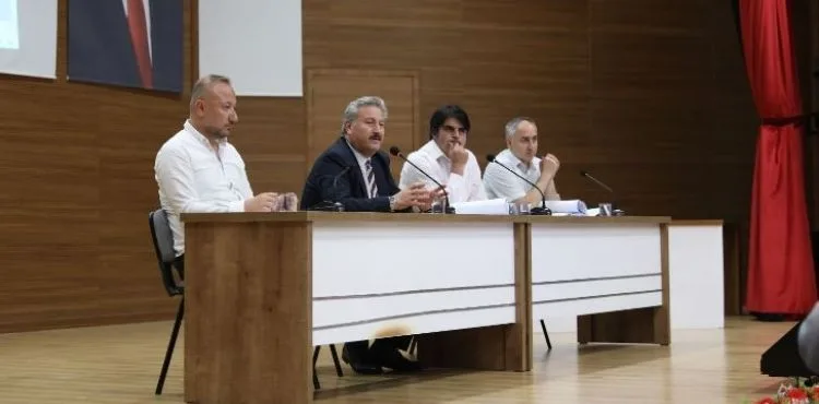 ÇORAKÇILAR KENTSEL DÖNÜŞÜM PROJESİ İÇİN MAHALLE HALKI BİLGİLENDİRİLDİ